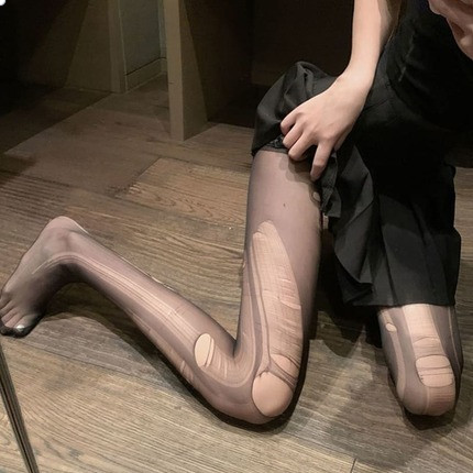 Easy to tear stockings have a unique charm and a sense of rupture